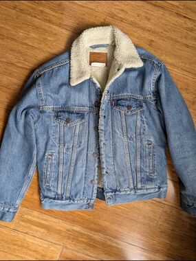 Aritzia Premium Levi's Light Blue Denim Sherpa Jacket